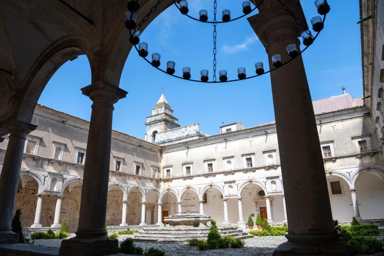 Abbazia Santa Maria Del Bosco Guest House Contessa Entellina Exterior foto
