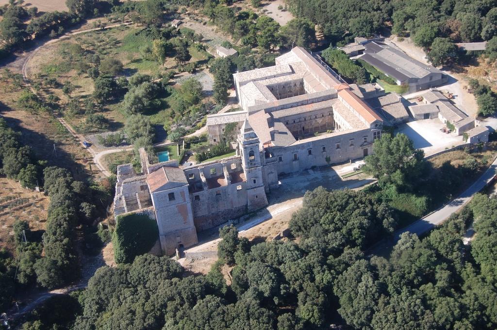 Abbazia Santa Maria Del Bosco Guest House Contessa Entellina Exterior foto